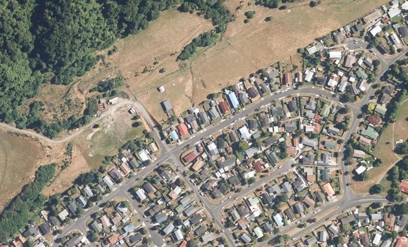45 Hartford Crescent, Totara Park, Upper Hutt - Carousel 1