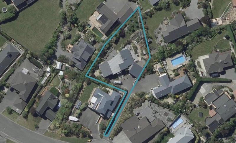 33 Highcrest Heights, Westmorland, Christchurch - Carousel 1