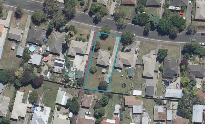 28 Slim Street, Bader, Hamilton - Carousel 1