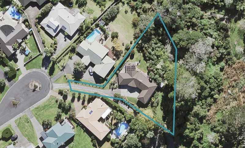 19 Windfall Grove, Greenhithe, Auckland - Carousel 1