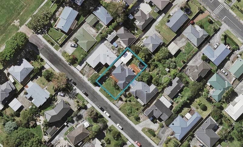 27 Trinidad Road, Sunnynook, Auckland - Carousel 1