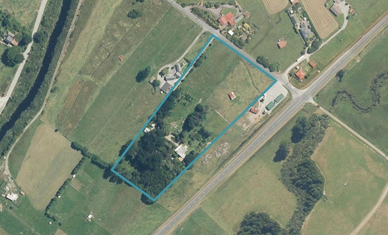 15 Takutai Road, Hokitika - Carousel 1