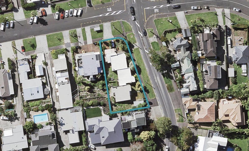 45A Patteson Avenue, Mission Bay, Auckland - Carousel 1