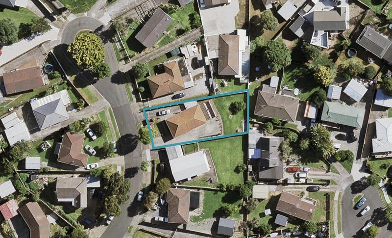 15 Ngatira Place, Clendon Park, Auckland - Carousel 1