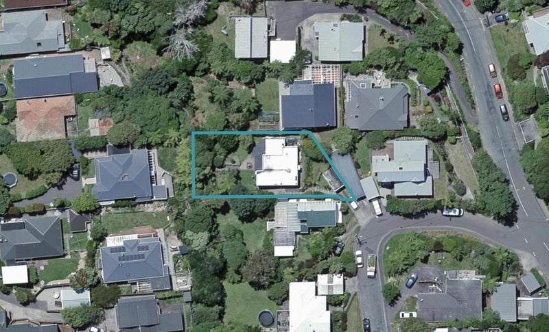 37 Farm Road, Northland, Wellington - Carousel 1