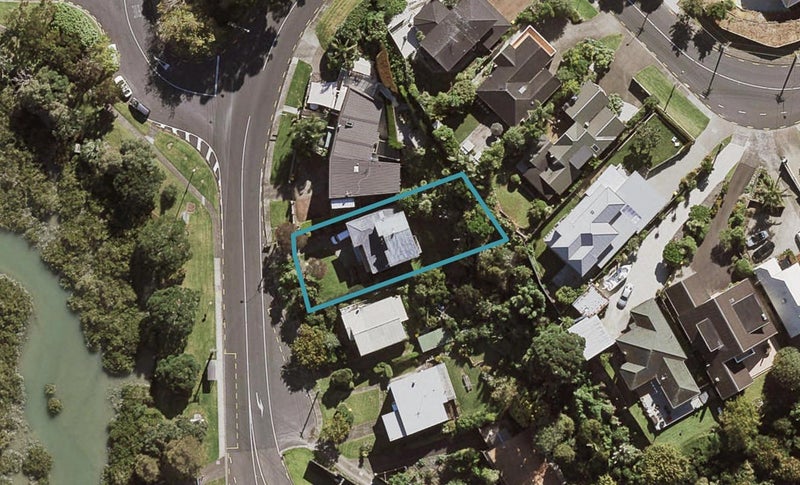 11 Sylvan Avenue, Northcote, Auckland - Carousel 1