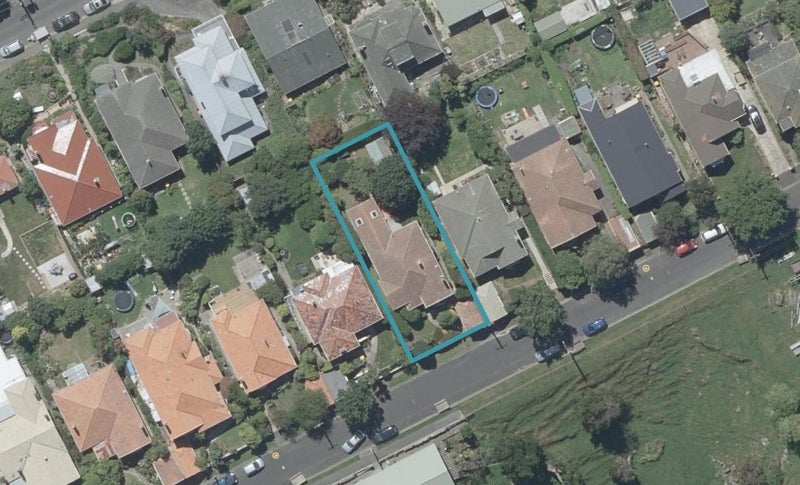 27 Grandview Crescent, Opoho, Dunedin - Carousel 1