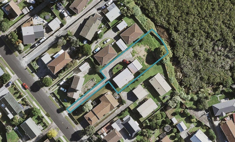 9 Seaward Place, Wattle Downs, Auckland - Carousel 1