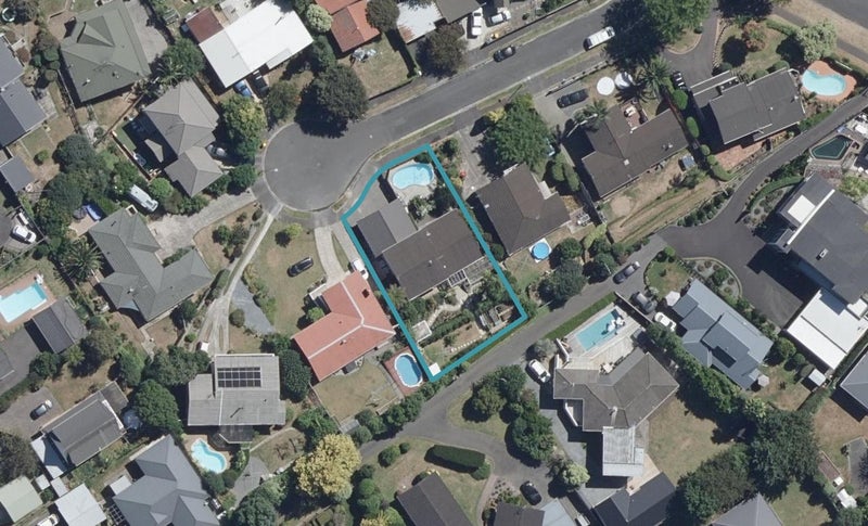 7 Golf Grove, St Andrews, Hamilton - Carousel 1