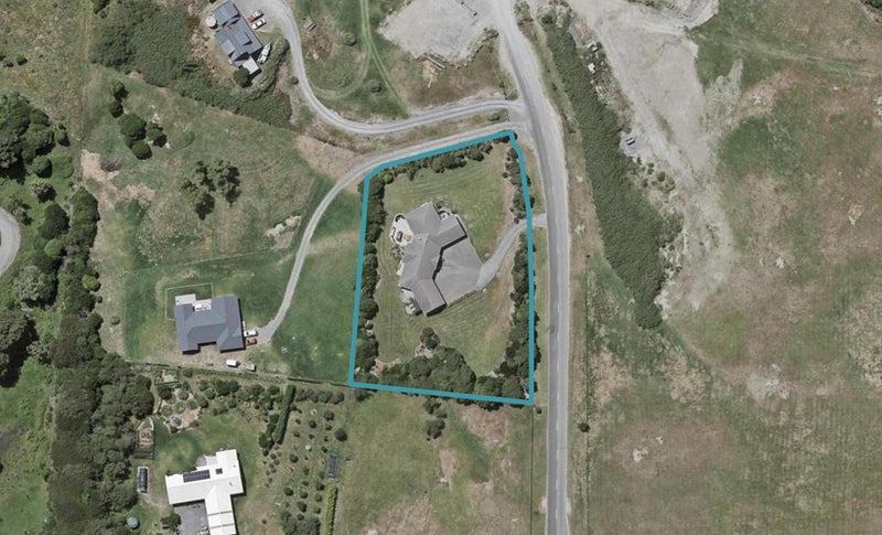 131 King Arthur Drive, Otaihanga, Paraparaumu - Carousel 1