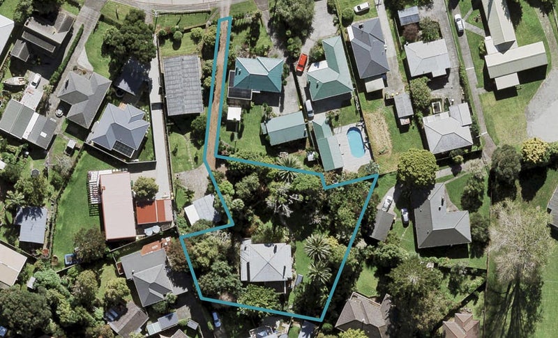 42A Taikata Road, Te Atatu Peninsula, Auckland - Carousel 1