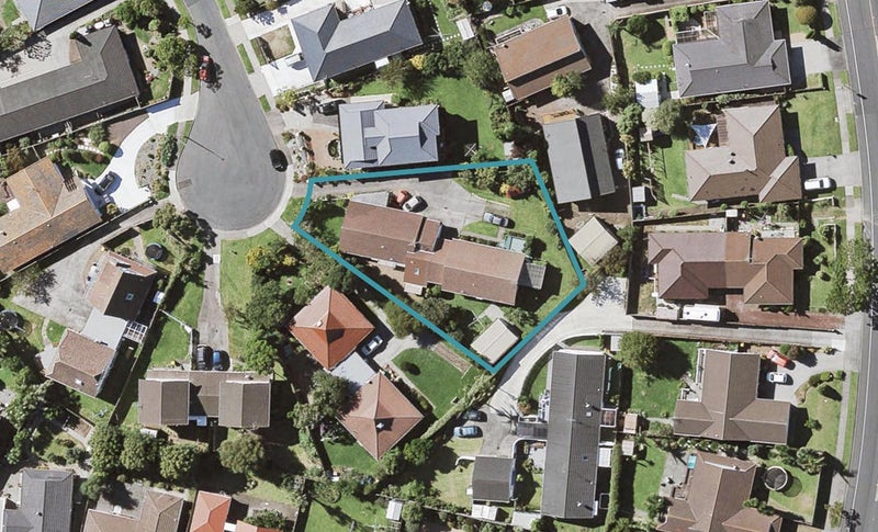 2/12 Askew Place, Farm Cove, Auckland - Carousel 1