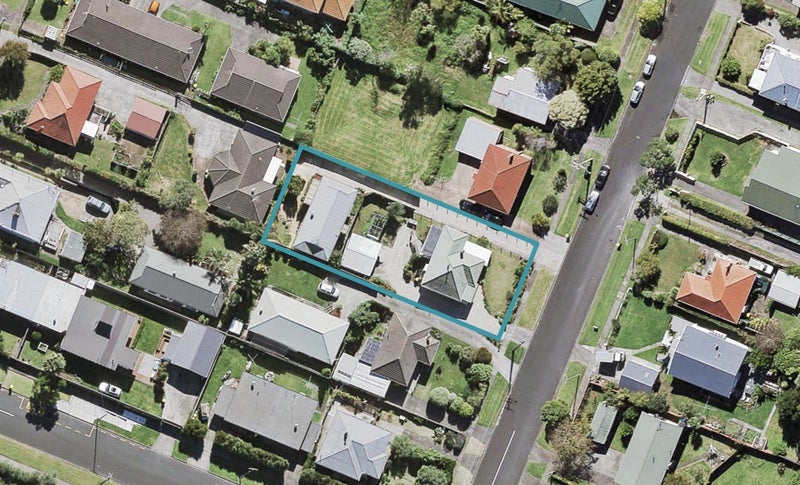 26 Koromiko Street, New Lynn, Auckland - Carousel 1