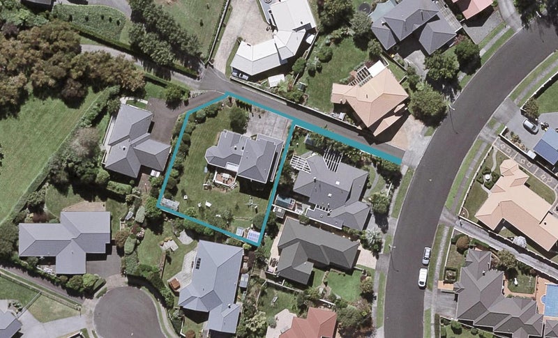10E Shelter Grove, Frankleigh Park, New Plymouth - Carousel 1