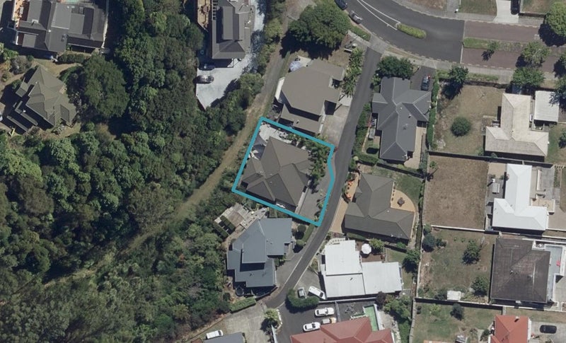 11A Greenfield Drive, Western Heights, Hamilton - Carousel 1