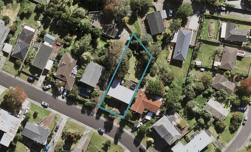 52 Girrahween Drive, Totara Vale, Auckland - Carousel 1