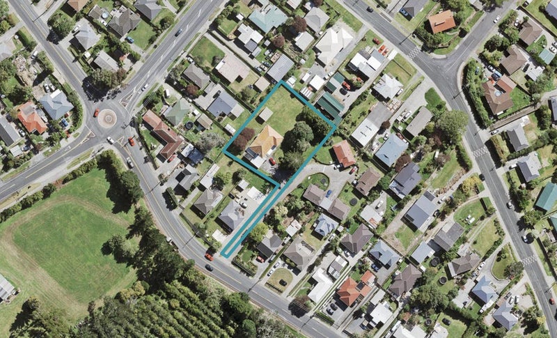 28 Pine Avenue, Henderson, Auckland - Carousel 1