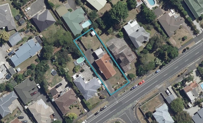 54 Forest Lake Road, Forest Lake, Hamilton - Carousel 1