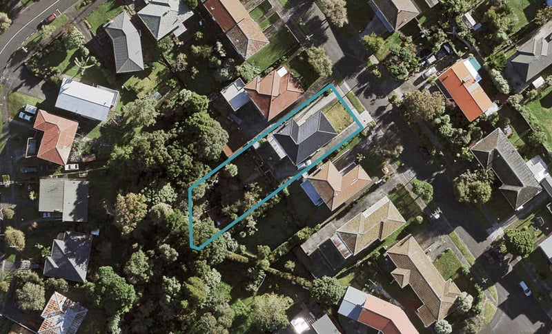 5 Mersey Place, New Windsor, Auckland - Carousel 1