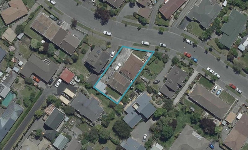 2/11 Sawtell Place, Northcote, Christchurch - Carousel 1