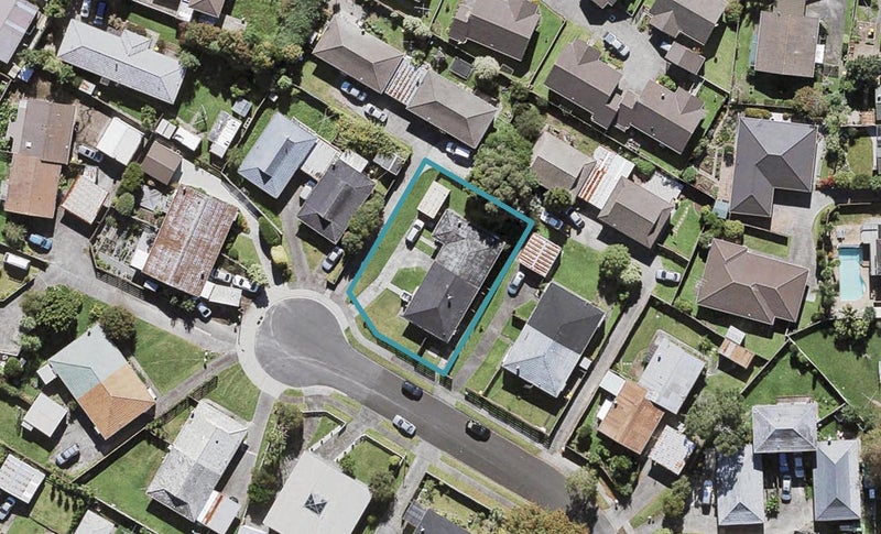 2/41 Blacklock Avenue, Henderson, Auckland - Carousel 1