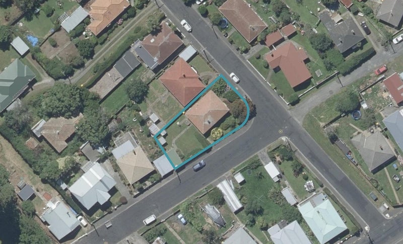 9 Tannadice Street, Normanby, Dunedin - Carousel 1