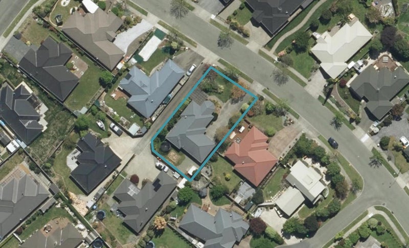 29 Hollybush Drive, Brightwater - Carousel 1