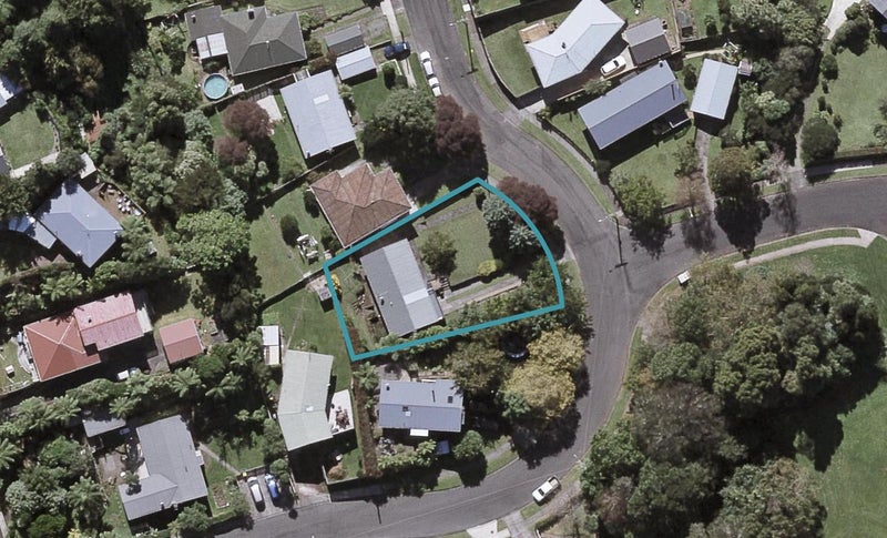 13 Elizabeth Place, Ferndale, New Plymouth - Carousel 1