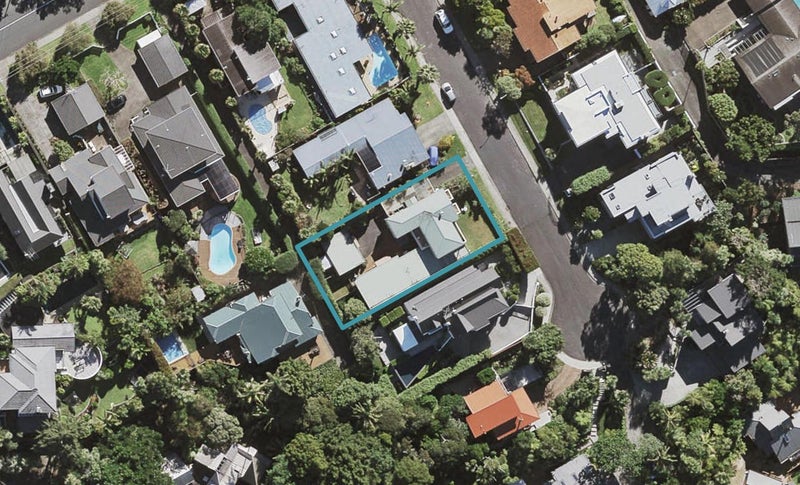6 Peregrine Place, Birkenhead, Auckland - Carousel 1