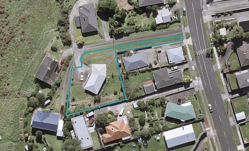 114D Pioneer Road, Moturoa, New Plymouth - Carousel 1