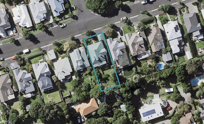 17 Allenby Avenue, Devonport, Auckland - Carousel 1