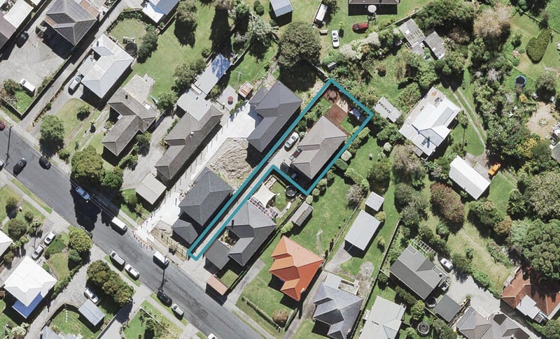 7A Netherlands Avenue, Kelston, Auckland - Carousel 1