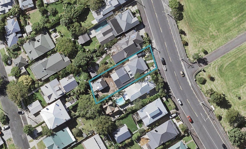 163 Vauxhall Road, Narrow Neck, Auckland - Carousel 1