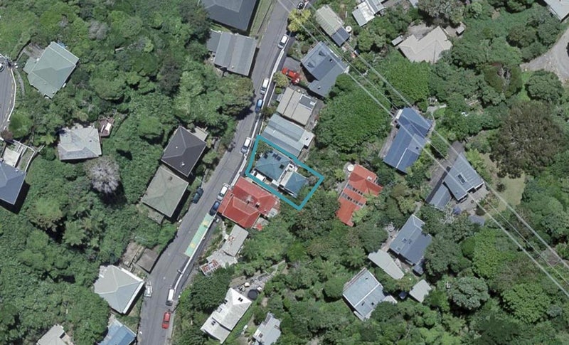 39 Holloway Road, Aro Valley, Wellington - Carousel 1