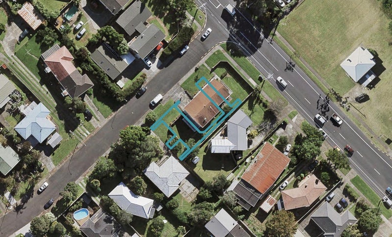 2C Ellen Avenue, Hillcrest, Auckland - Carousel 1