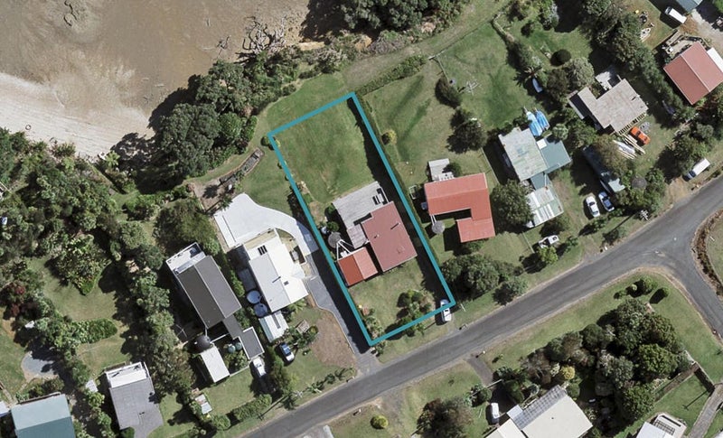 497 Matakawau Road, Āwhitu - Carousel 1