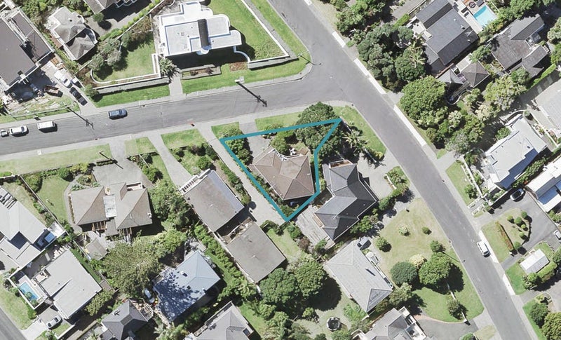 5 Falmouth Street, Murrays Bay, Auckland - Carousel 1