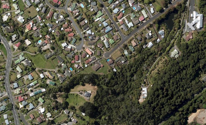 2B Takahe Street, Tikipunga, Whangarei - Carousel 1
