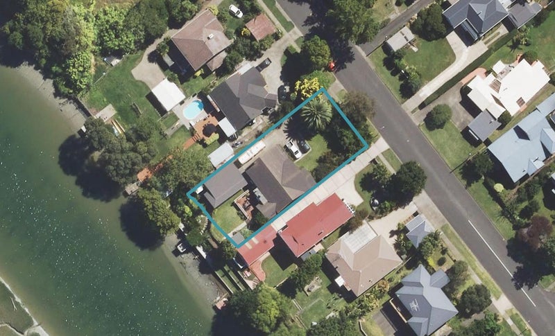 80 Stout Street, Whataupoko, Gisborne - Carousel 1