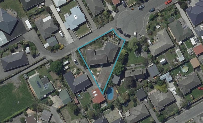 13 Claxton Place, Saint Martins, Christchurch - Carousel 1