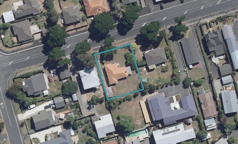 30 Brookfield Street, Hamilton East, Hamilton - Carousel 1