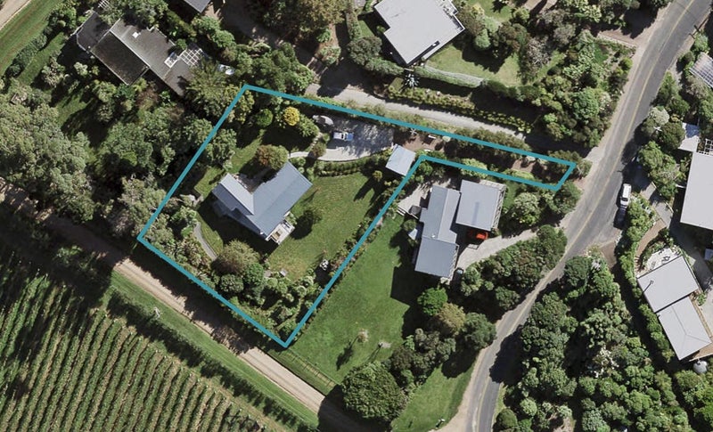 53 Church Bay Road, Oneroa, Waiheke Island - Carousel 1