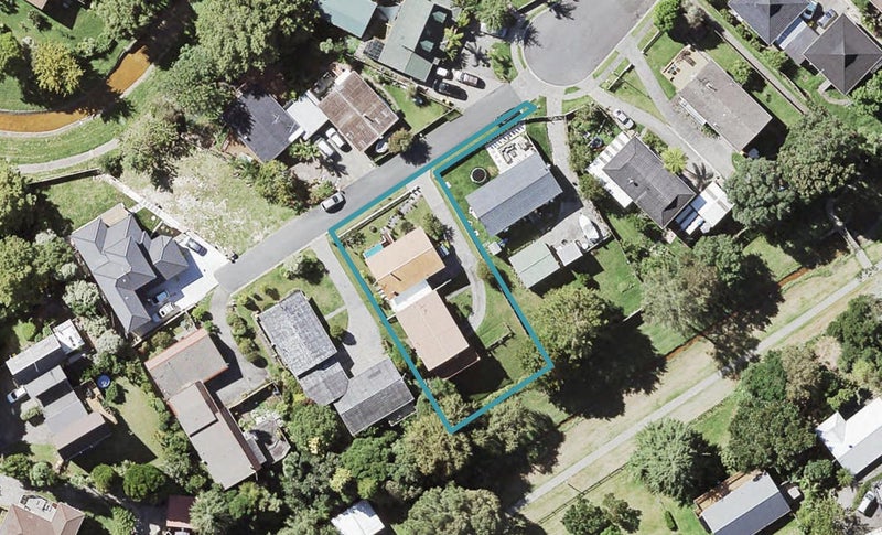 1/28 Scarlock Avenue, Browns Bay, Auckland - Carousel 1