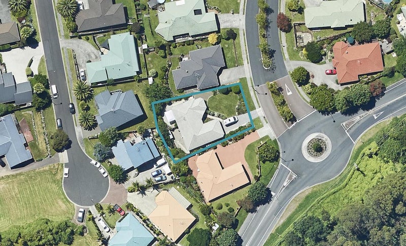312 St Andrews Drive, Bethlehem, Tauranga - Carousel 1
