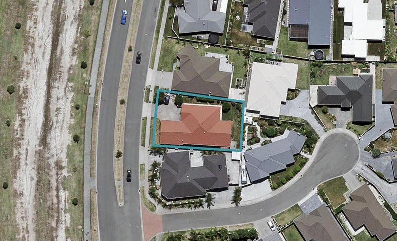 42 Orotu Drive, Poraiti, Napier - Carousel 1