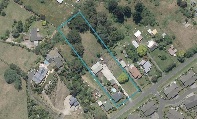 2/5 Caversham Road, Westmere, Whanganui - Carousel 1