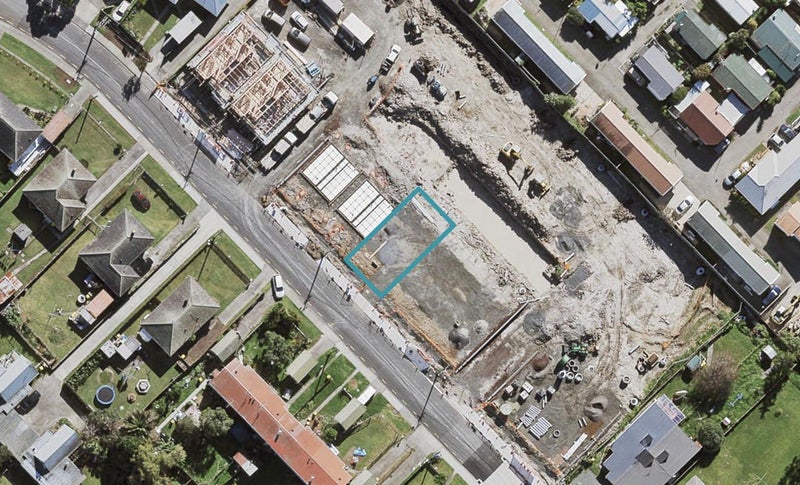 42 Tonar Street, Northcote, Auckland - Carousel 1