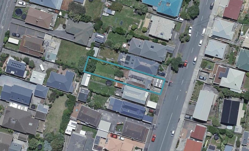 216 Clyde Street, Island Bay, Wellington - Carousel 1