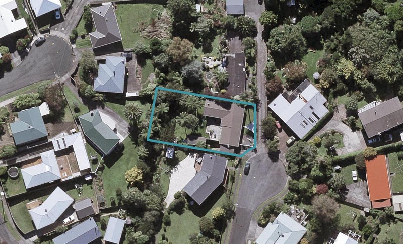 5 Wayne Place, Ferndale, New Plymouth - Carousel 1