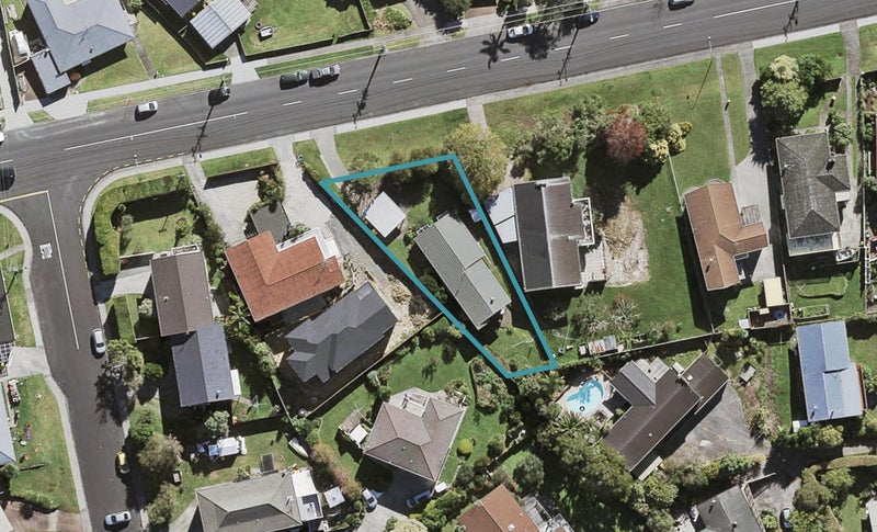 127 Coronation Road, Hillcrest, Auckland - Carousel 1